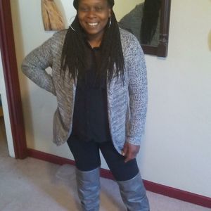 Meet your Posher, Amina